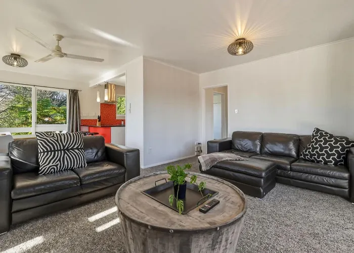 Vakantiehuis Sunnybrook - Sunny 3 Bed With Great Deck Rotorua