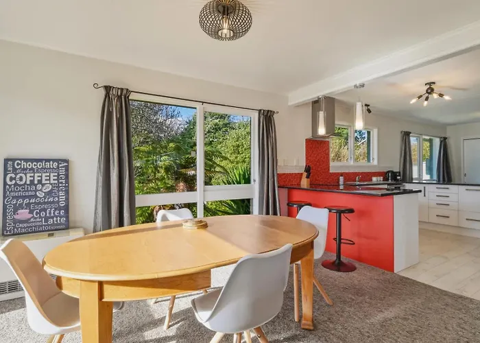 Sunnybrook - Sunny 3 Bed With Great Deck
